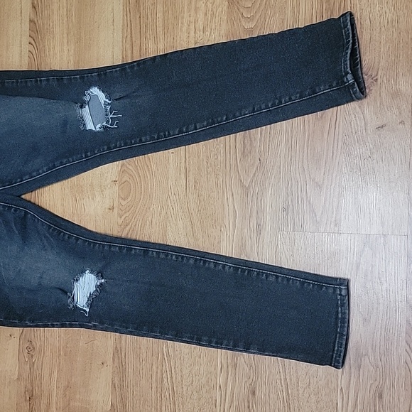 Levi's 711 Skinny Distressed Black Jeans Size 30 - Picture 3 of 9